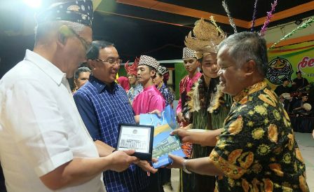Bupati Inhil dan Gubri Saksikan Gelar Seni Melayu Serumpun